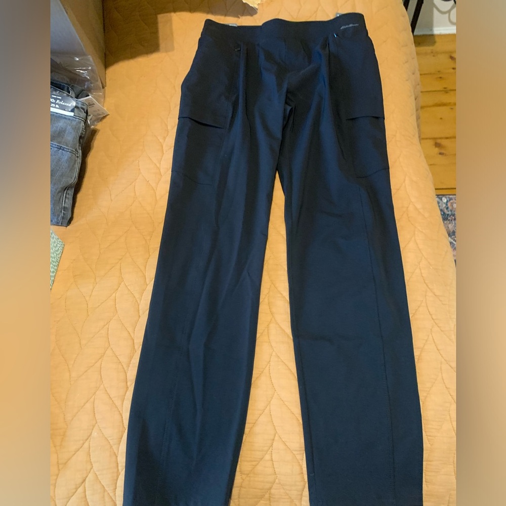NWT Eddie Bauer Women’s Regular Incline Utility Pant, Black- Size 10